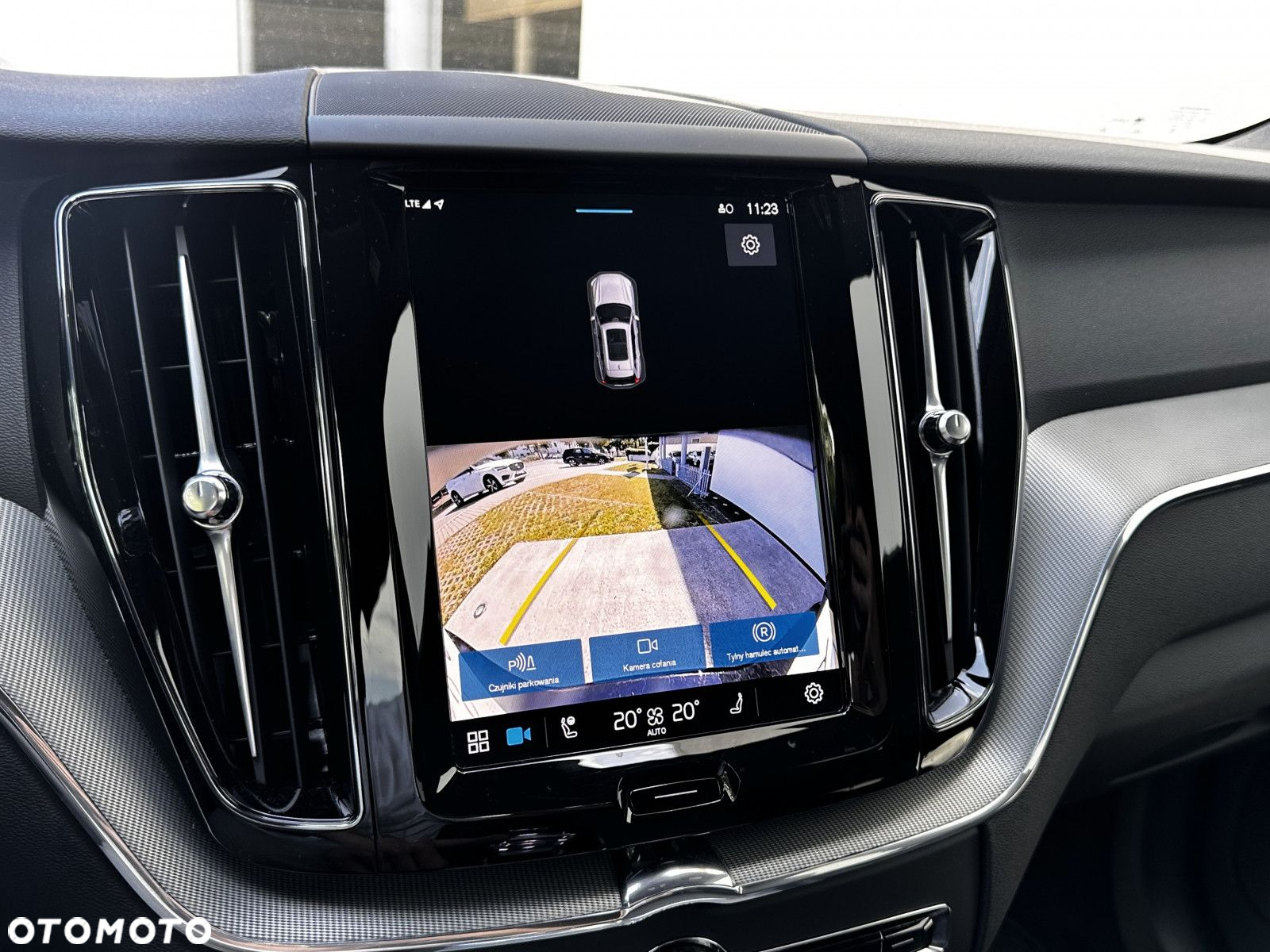 Volvo XC 60 - 30