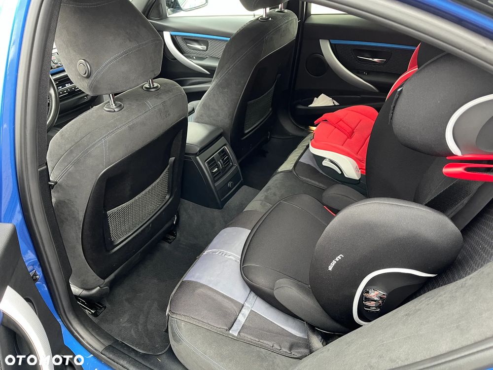 BMW Seria 3 330i xDrive M Sport - 21