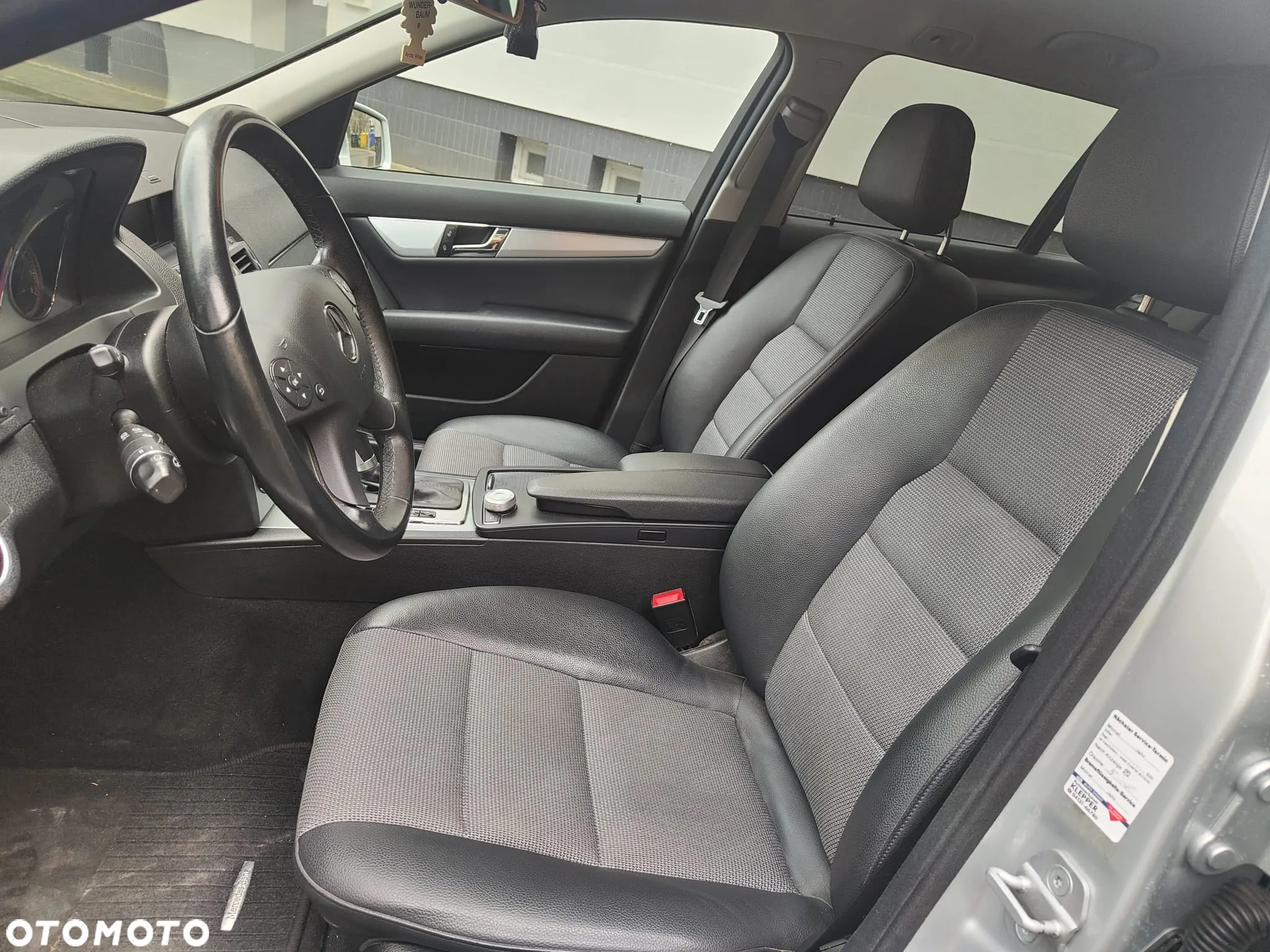 Mercedes-Benz Klasa C 180 T BlueEFFICIENCY 7G-TRONIC Avantgarde - 15