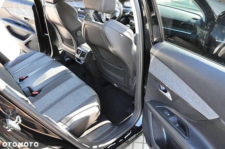 Peugeot 3008 BlueHDi 130 Stop & Start Allure Business-Paket - 23