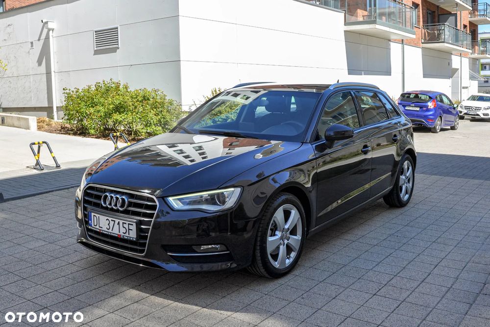 Audi A3 Sportback - 1