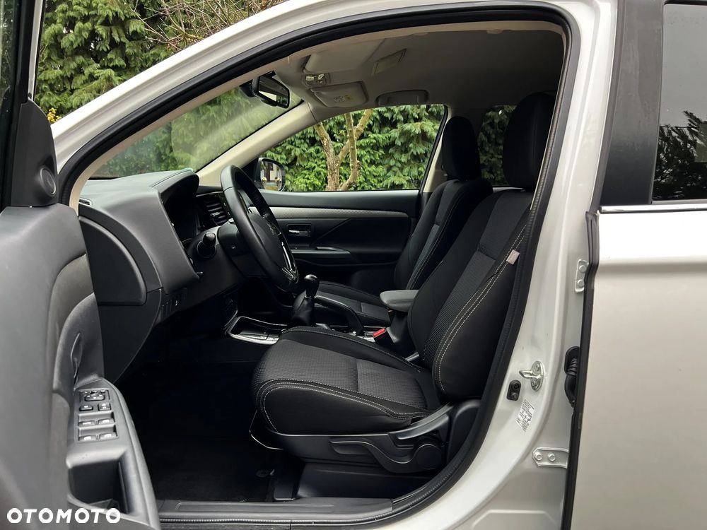 Mitsubishi Outlander 2.0 2WD Edition 100 - 20