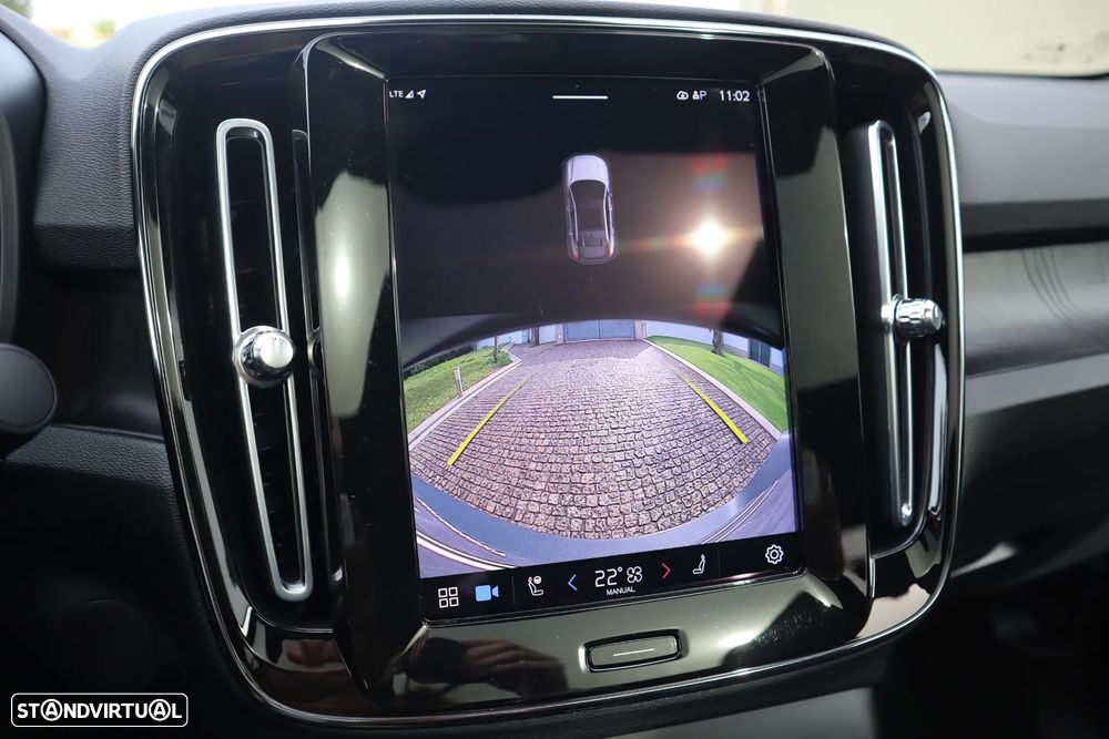 Volvo C40 Recharge Twin Motor Plus - 38