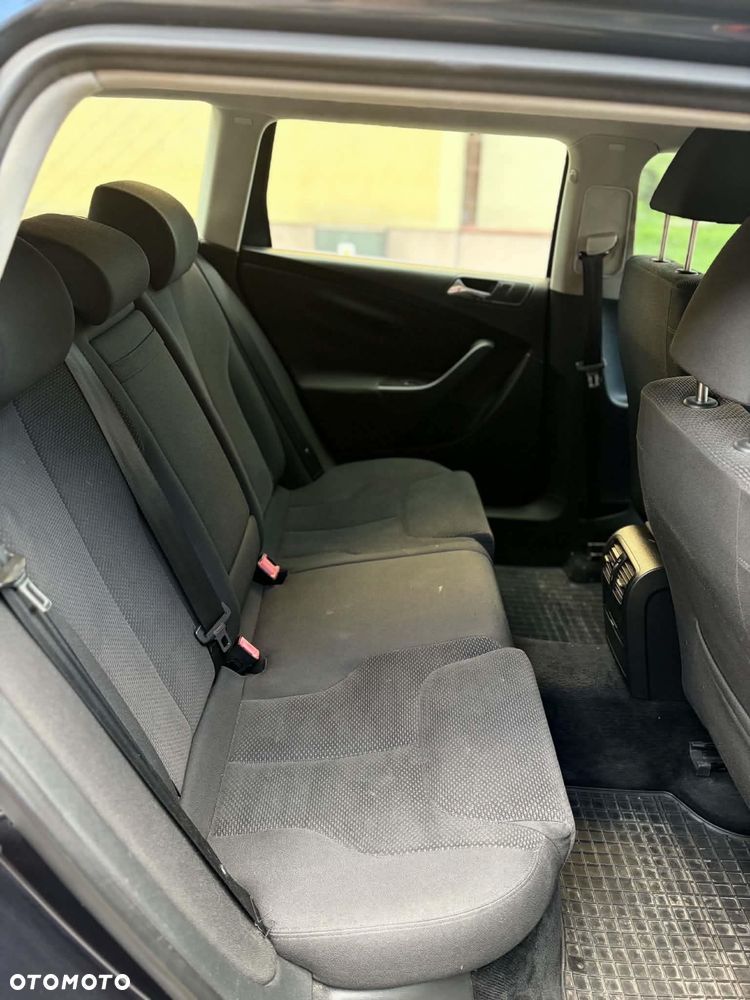 Volkswagen Passat 1.9 TDI Comfortline - 15