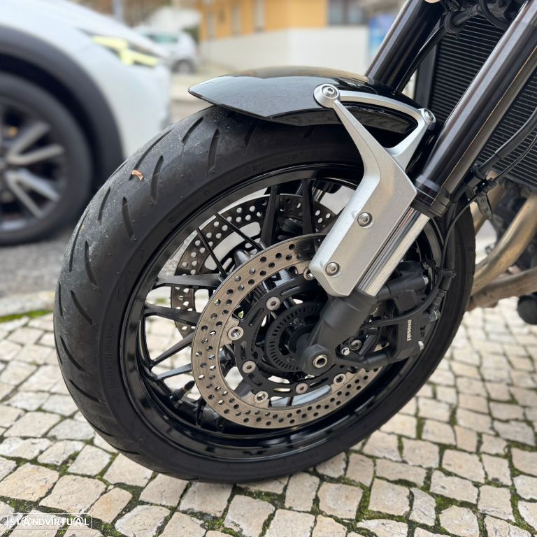 Kawasaki Z 900 RS - 8