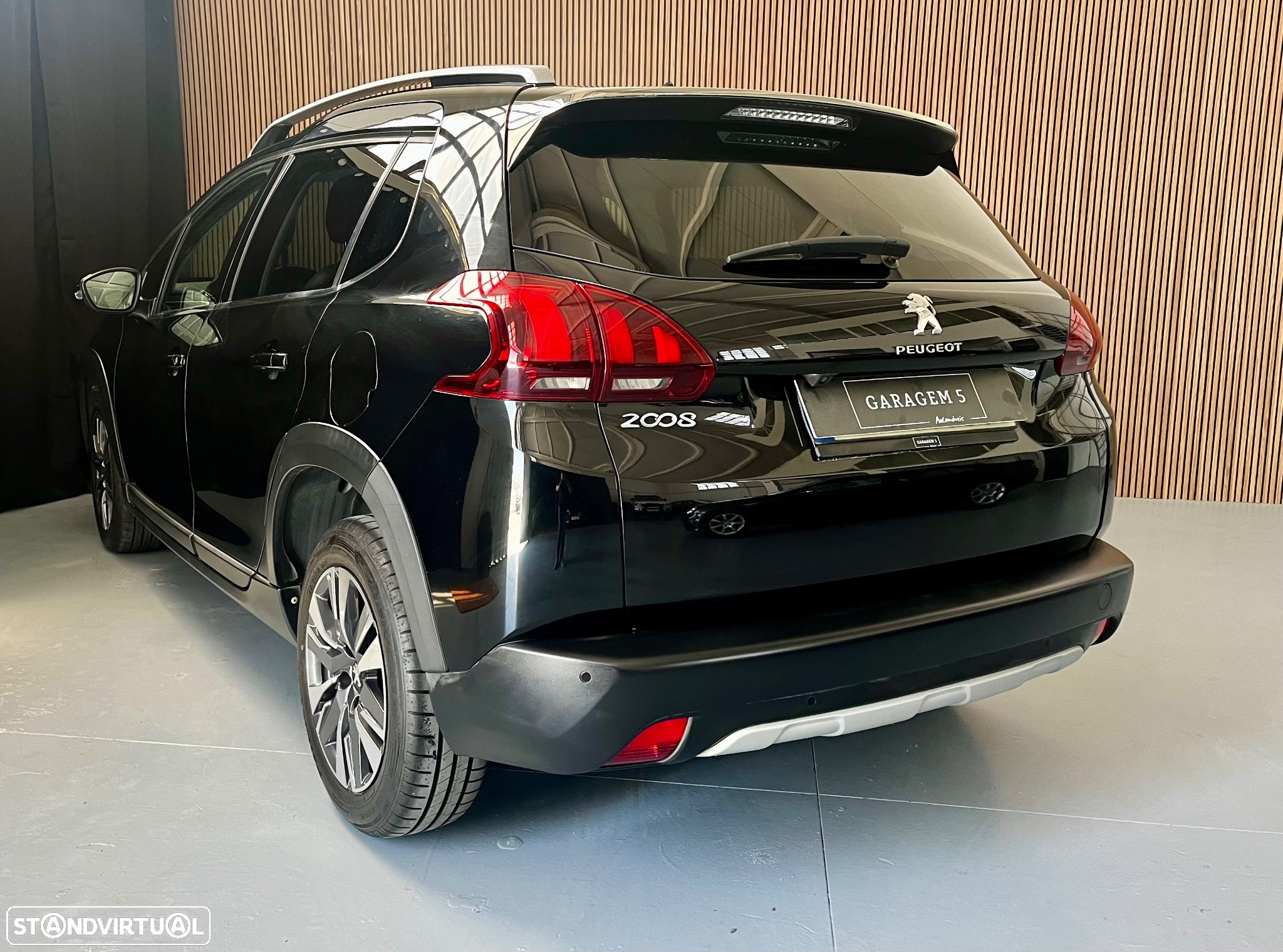 Peugeot 2008 1.5 BlueHDi Allure - 19