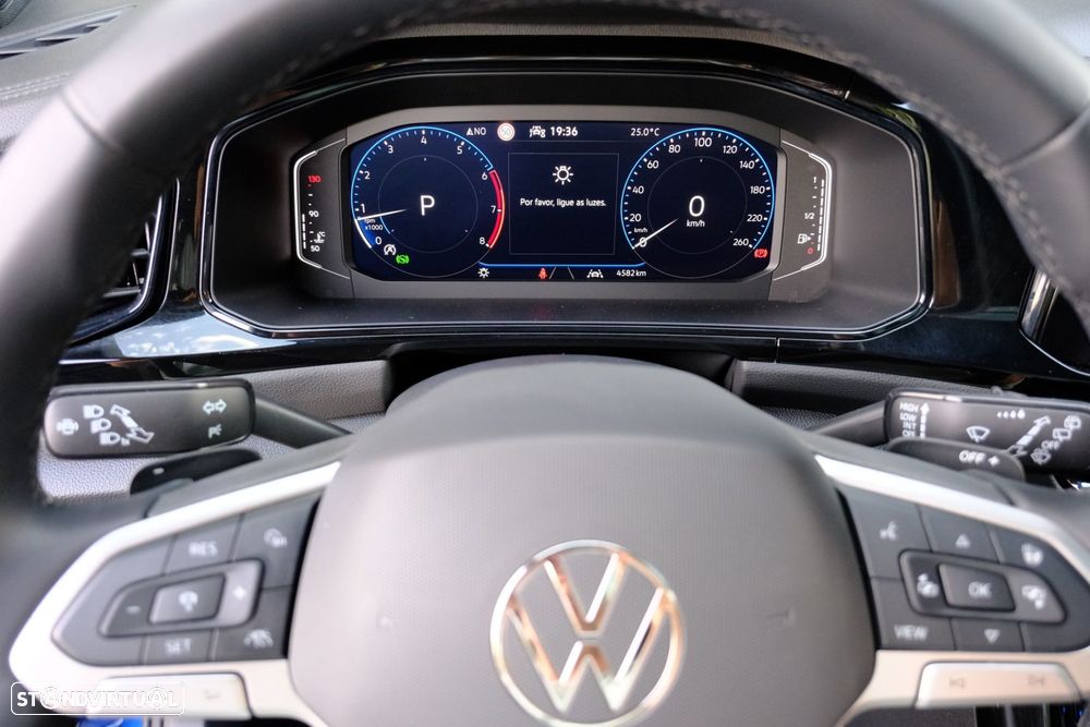 VW T-Roc 1.5 TSI Black Style DSG - 17