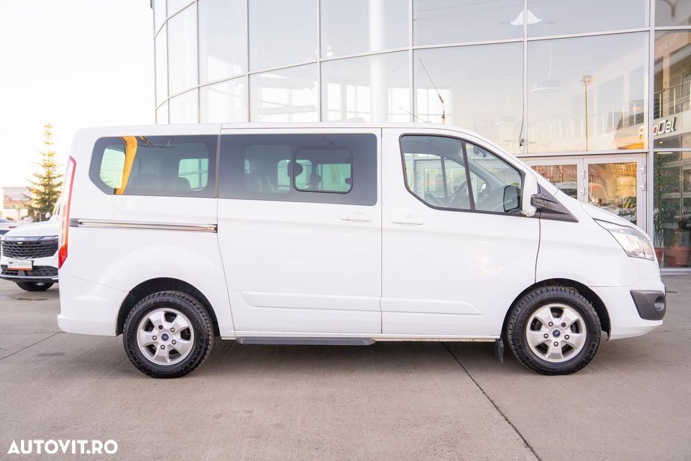 Ford Tourneo Custom - 5