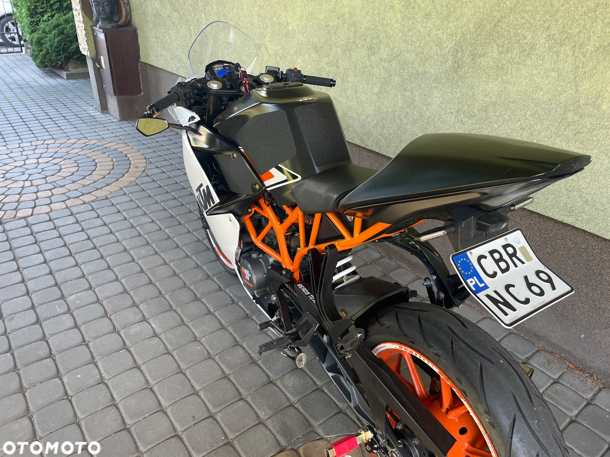 KTM RC 125 - 11
