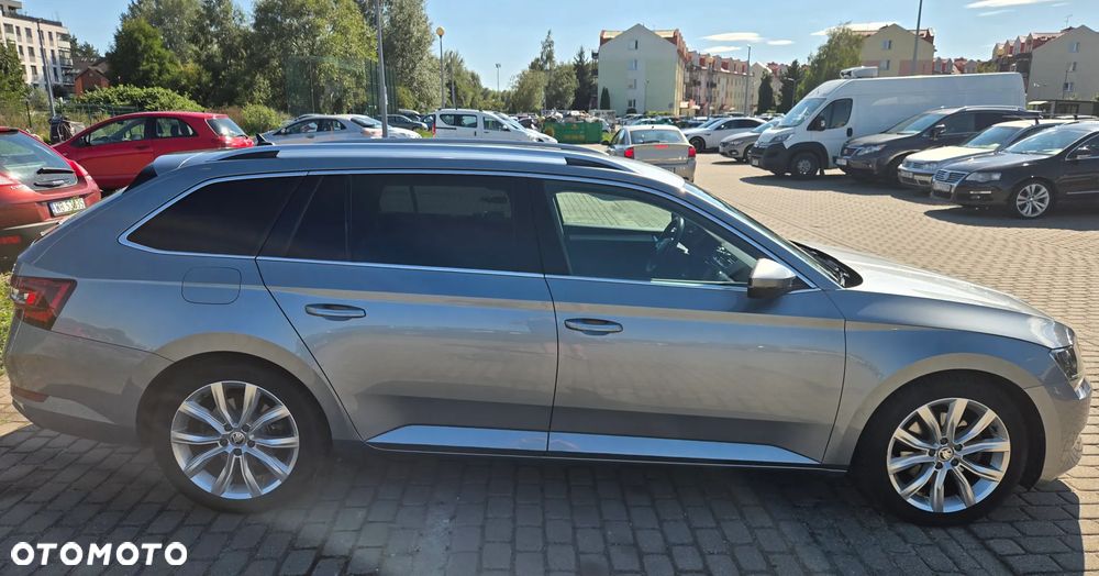 Skoda Superb 2.0 TDI 4x4 Style DSG - 3