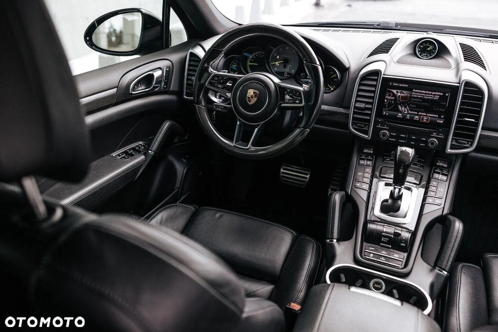 Porsche Cayenne E-Hybrid - 37