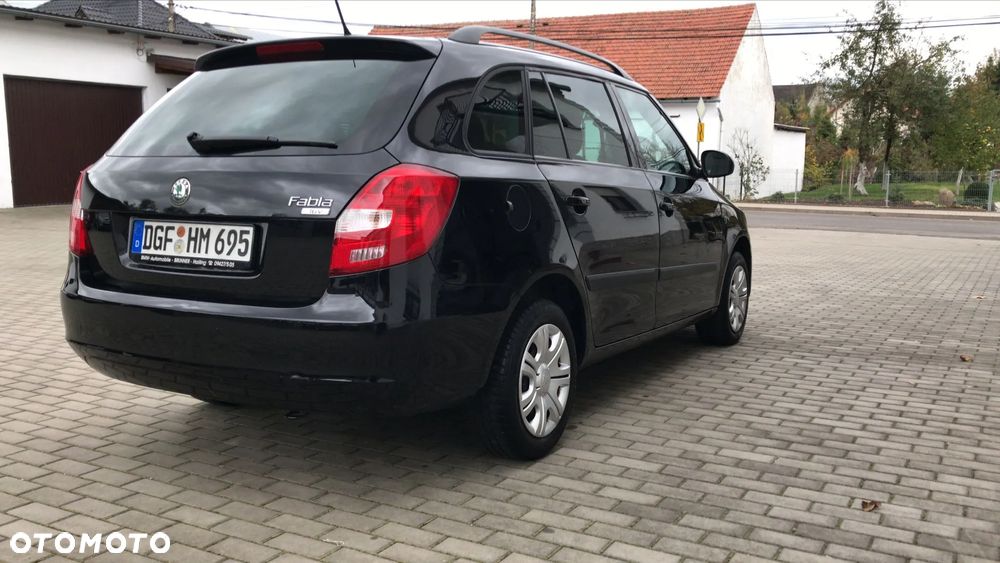 Skoda Fabia 1.4 16V Combi Ambiente - 9