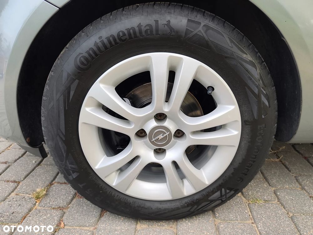 Opel Corsa - 28