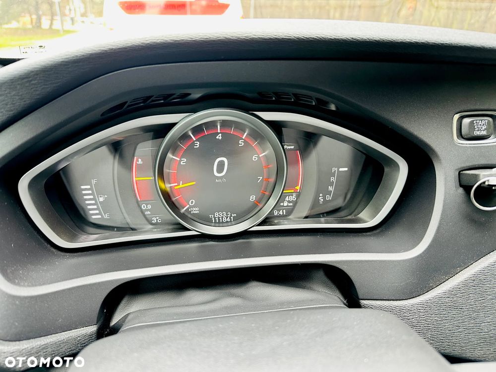 Volvo V40 T3 Drive-E R-Design Momentum - 13