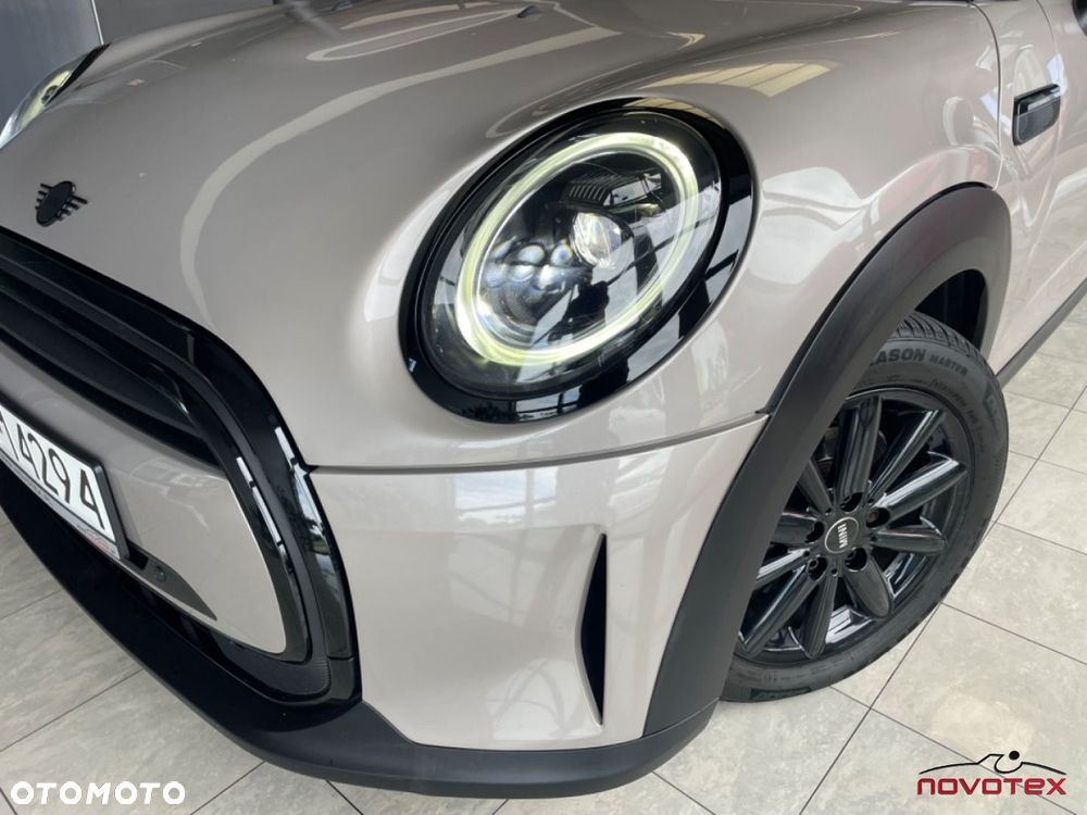 MINI Cooper Essential Trim - 3