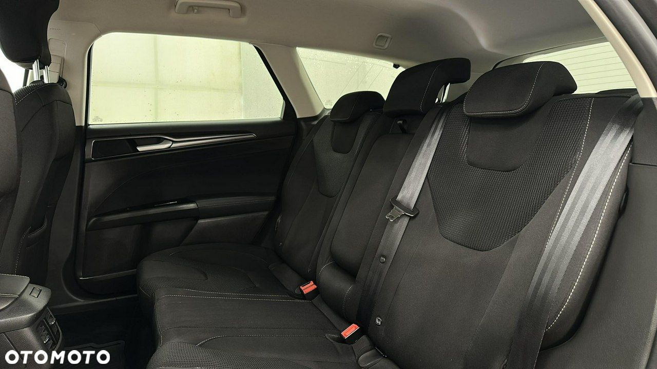 Ford Mondeo - 12