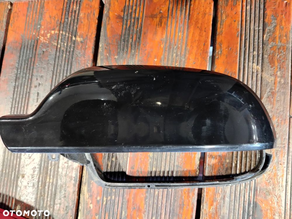 Obudowa lusterka lewa Audi A3 8P Sportline 5 drzwi