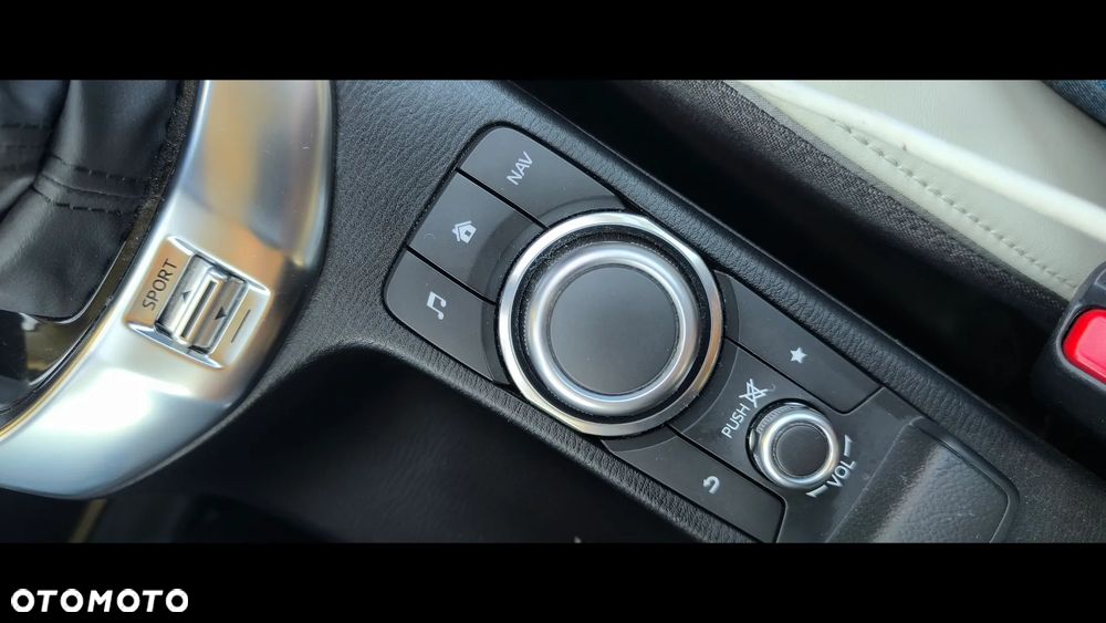 Mazda 2 - 18