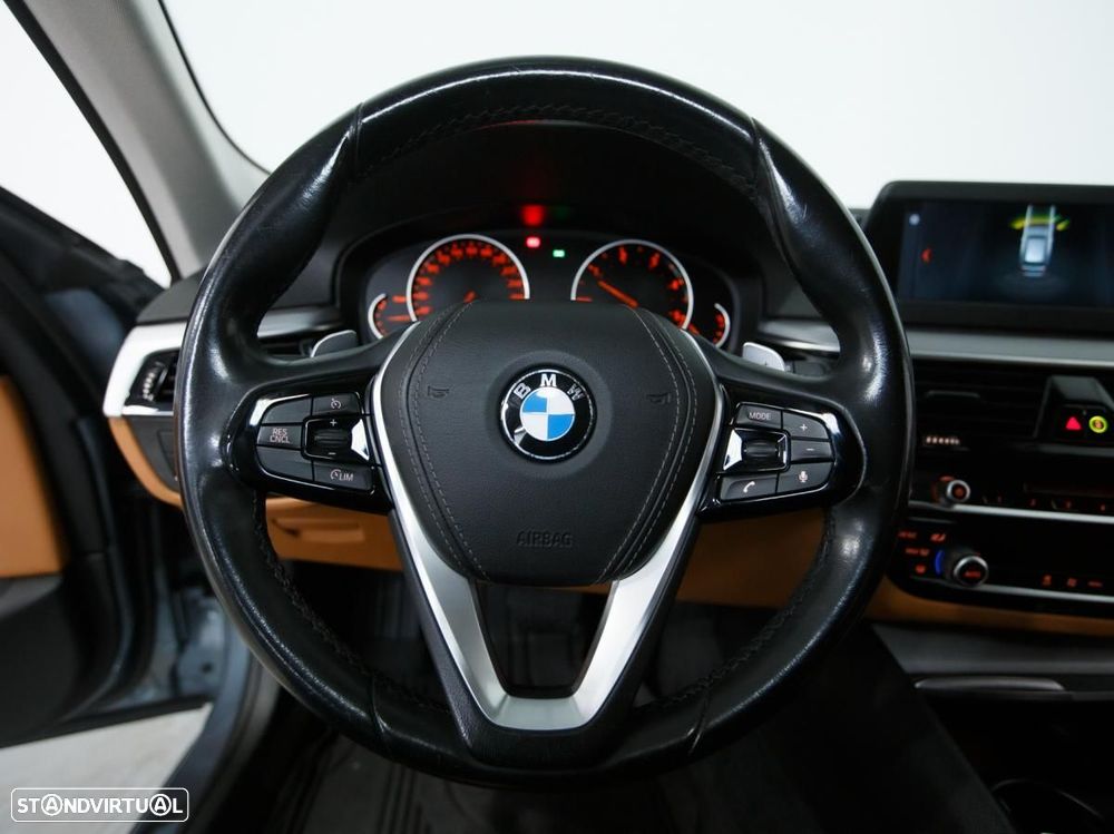 BMW 520 - 18