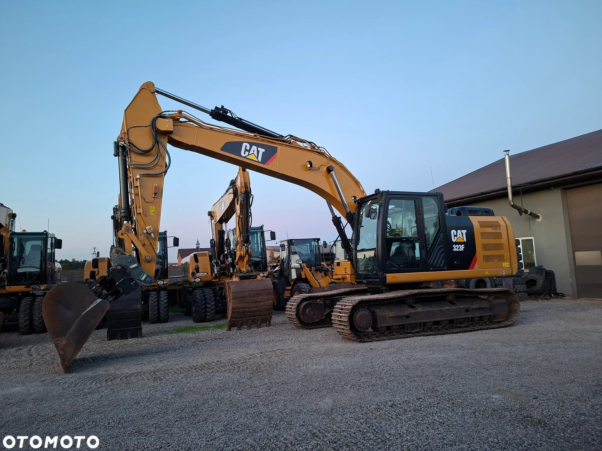 Caterpillar CAT 323 FL - 2