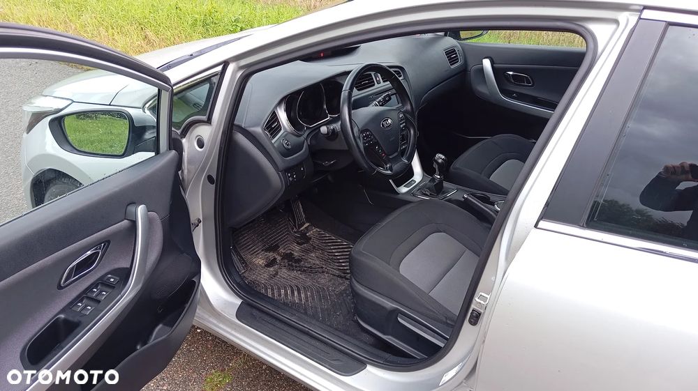 Kia Ceed Cee'd 1.6 GDI L - 6