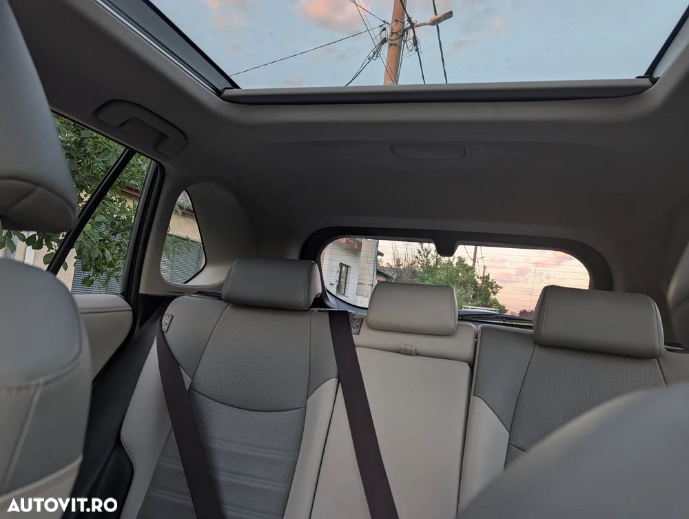 Toyota RAV4 2.0P CVT AWD Luxury - 3