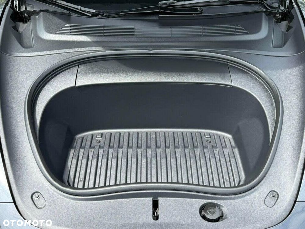 Tesla Model 3 Langstreckenbatterie Allradantrieb Dual Motor - 12
