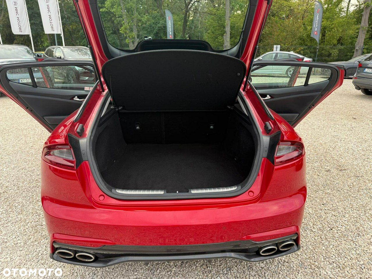 Kia Stinger - 10