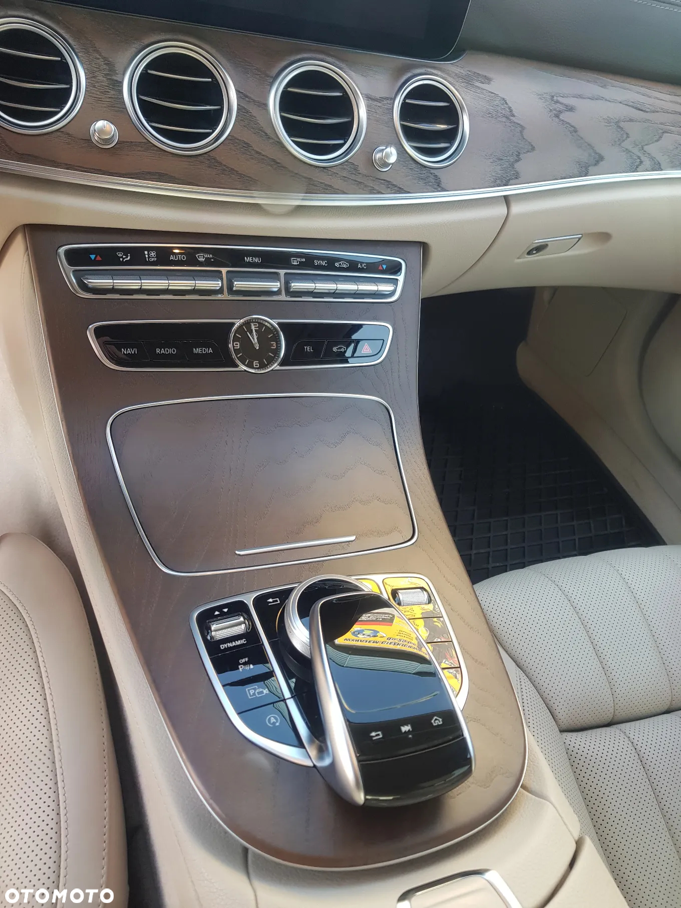 Mercedes-Benz Klasa E 220 d 4-Matic Business Edition 9G-TRONIC - 16