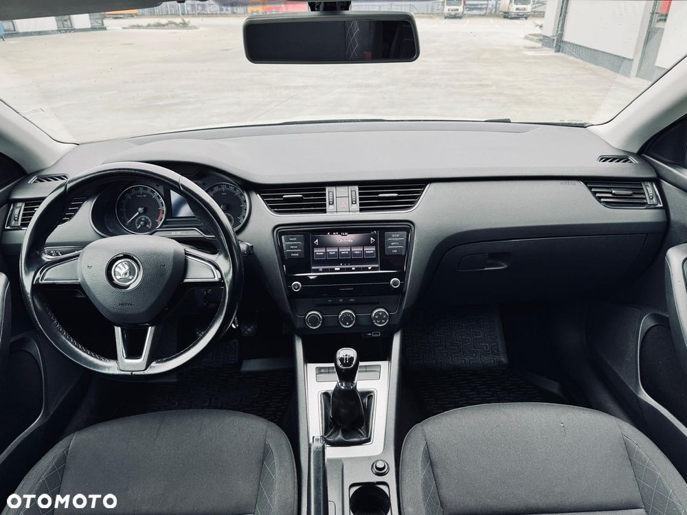 Skoda Octavia 1.6 TDI SCR Business - 12