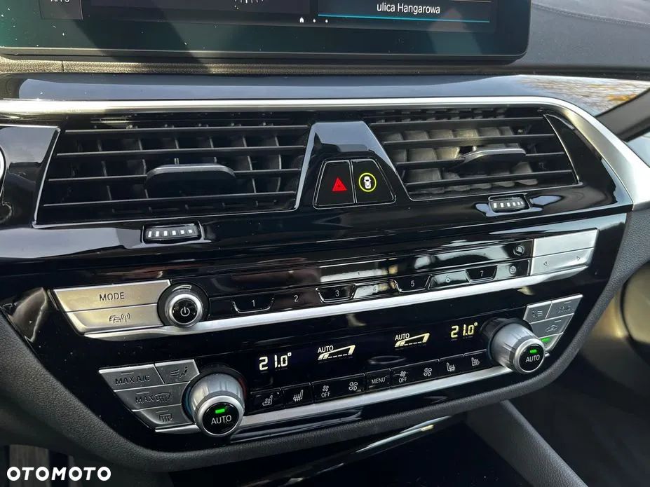 BMW Seria 5 530e Luxury Line - 17