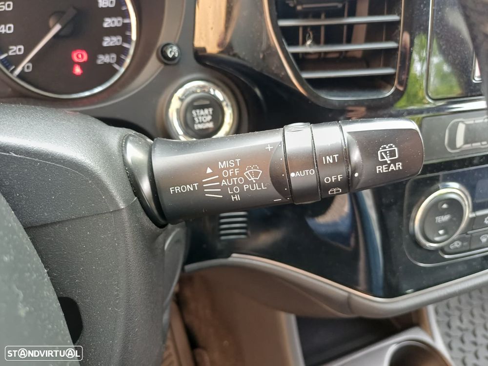 Mitsubishi Outlander 2.2 DI-D Intense+ - 25