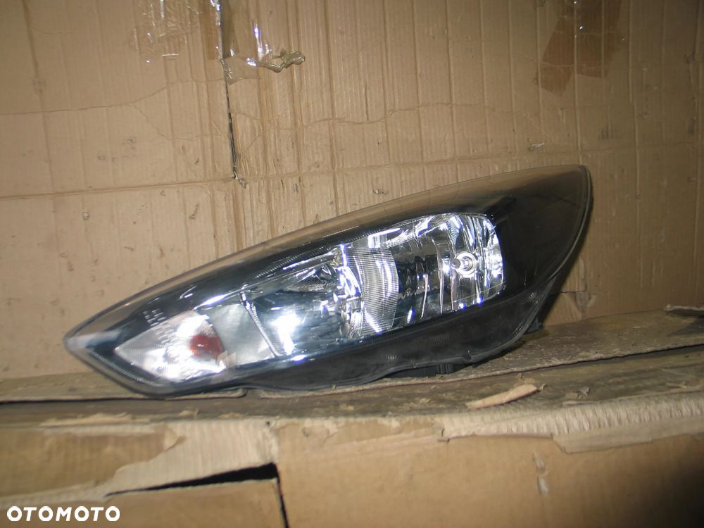 lampa przod ford focus Mk3 lift 14-19r. F1EB-13W030-PD europa - 2