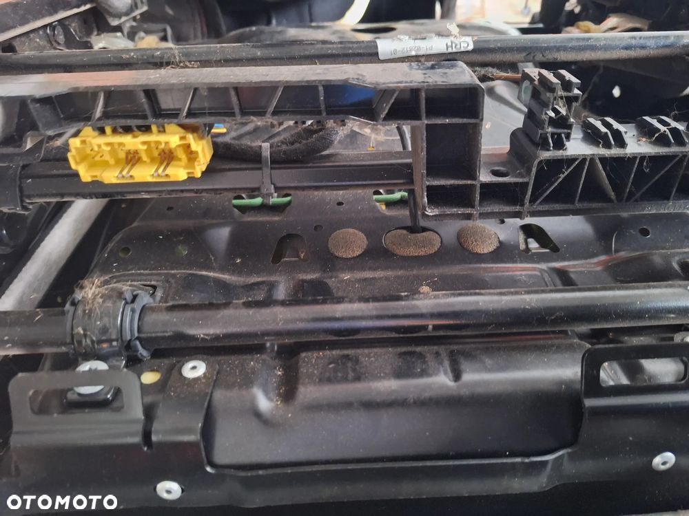 MERCEDES W204 fotel kierowcy lewy pół skóra przód przedni - 10