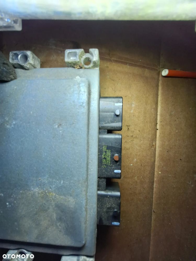 fiesta  MK7 1.25 komputer silnika  BV21-12A650-FD  (3/1) - 4