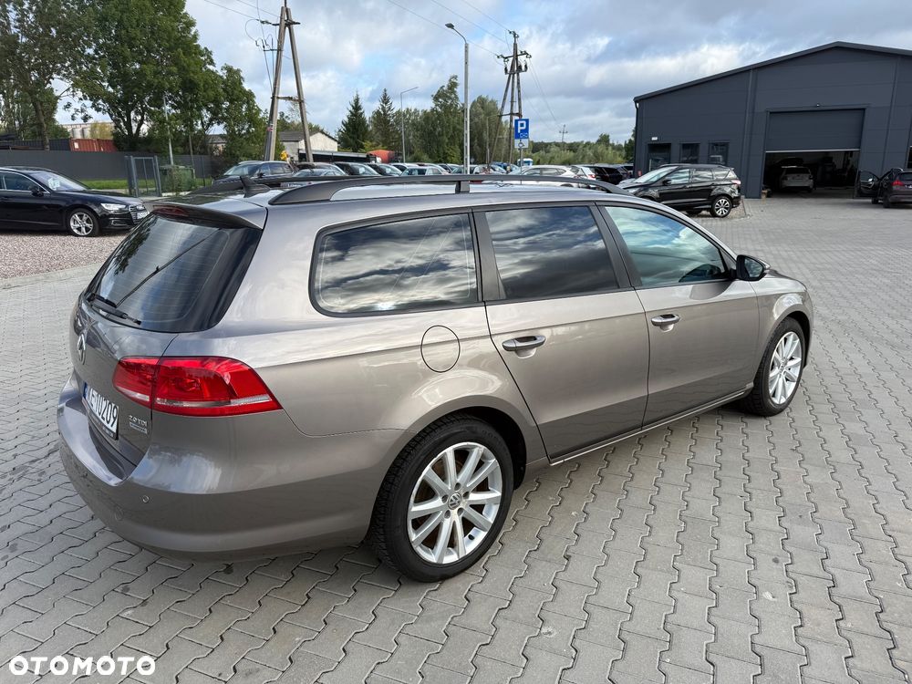 Volkswagen Passat 2.0 Blue TDI SCR Comfortline - 11