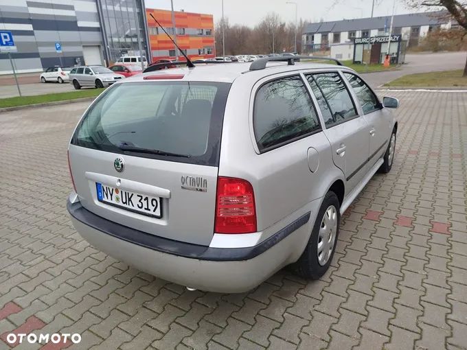 Skoda Octavia 1.6 Selection - 4