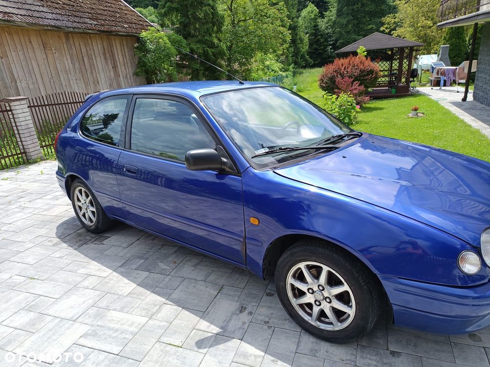Toyota Corolla - 2