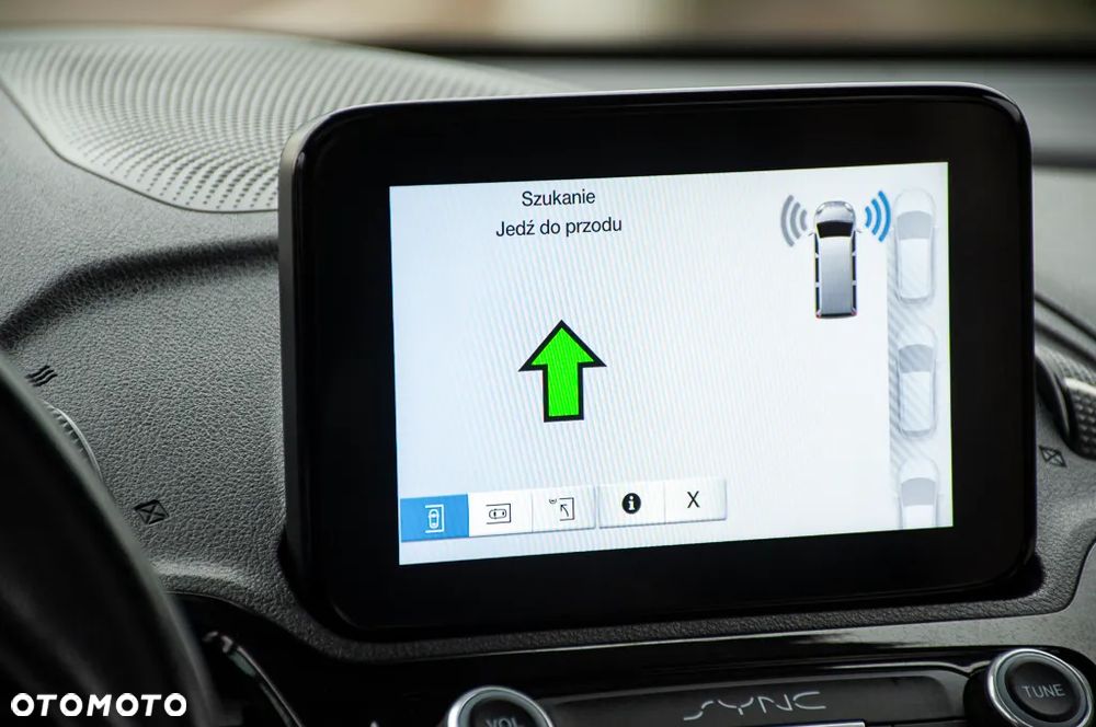 Ford Tourneo Connect Grand - 27