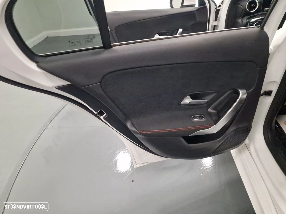 Mercedes-Benz A 180 d AMG Line Aut. - 39
