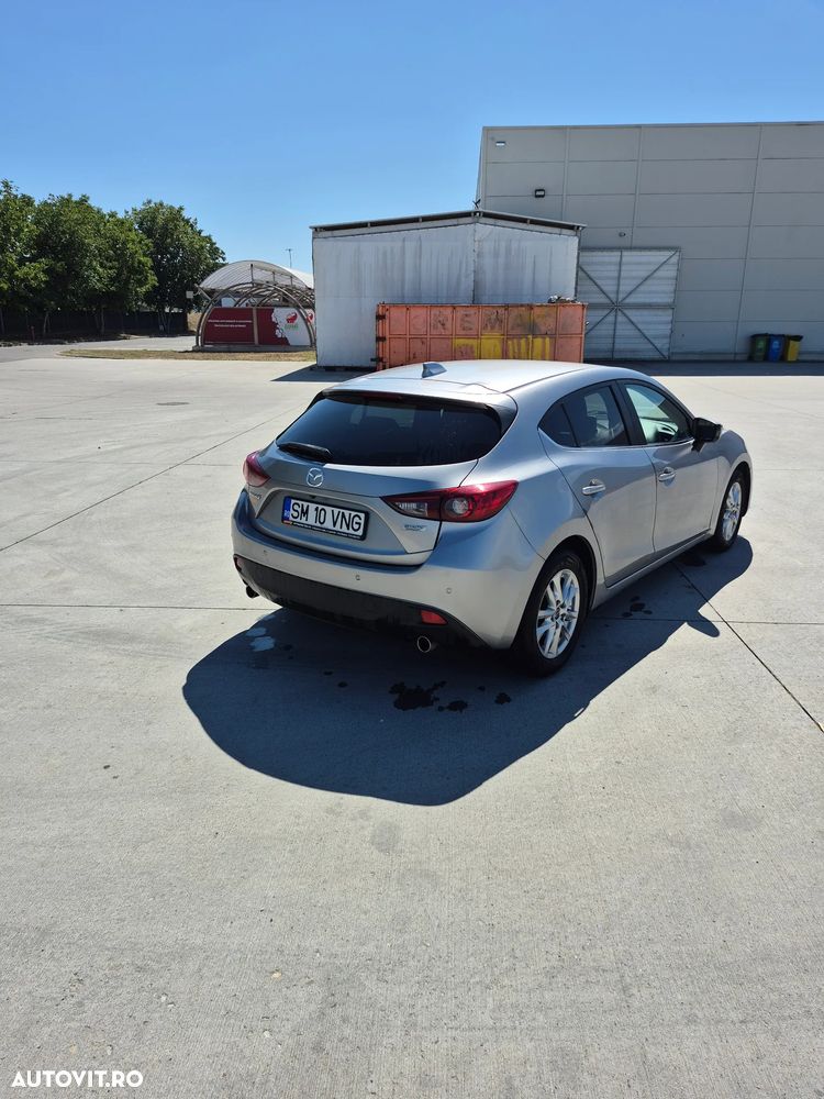 Mazda 3 - 5
