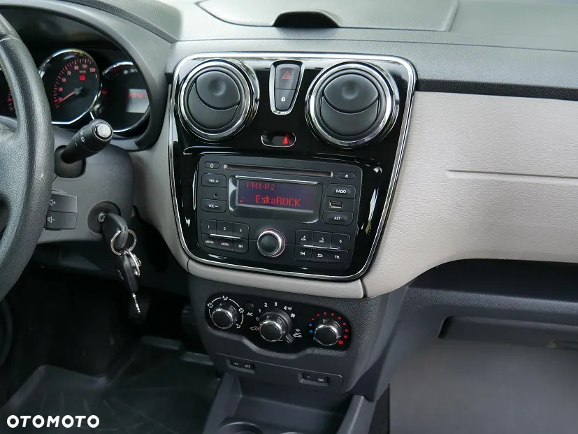 Dacia Lodgy 1.6 Laureate - 11