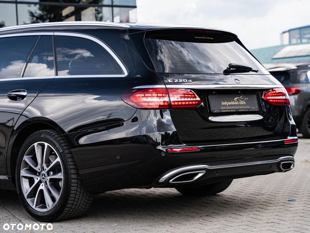 Mercedes-Benz Klasa E 220 d T 9G-TRONIC Exclusive - 12