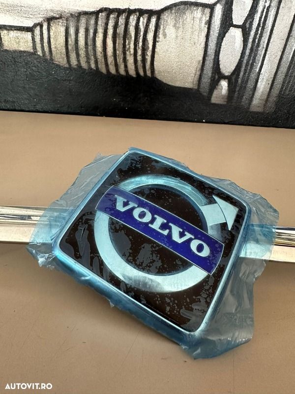Ornament grila VOLVO ORIGINALA NOU XC70 2007-2010 30678685 - 4