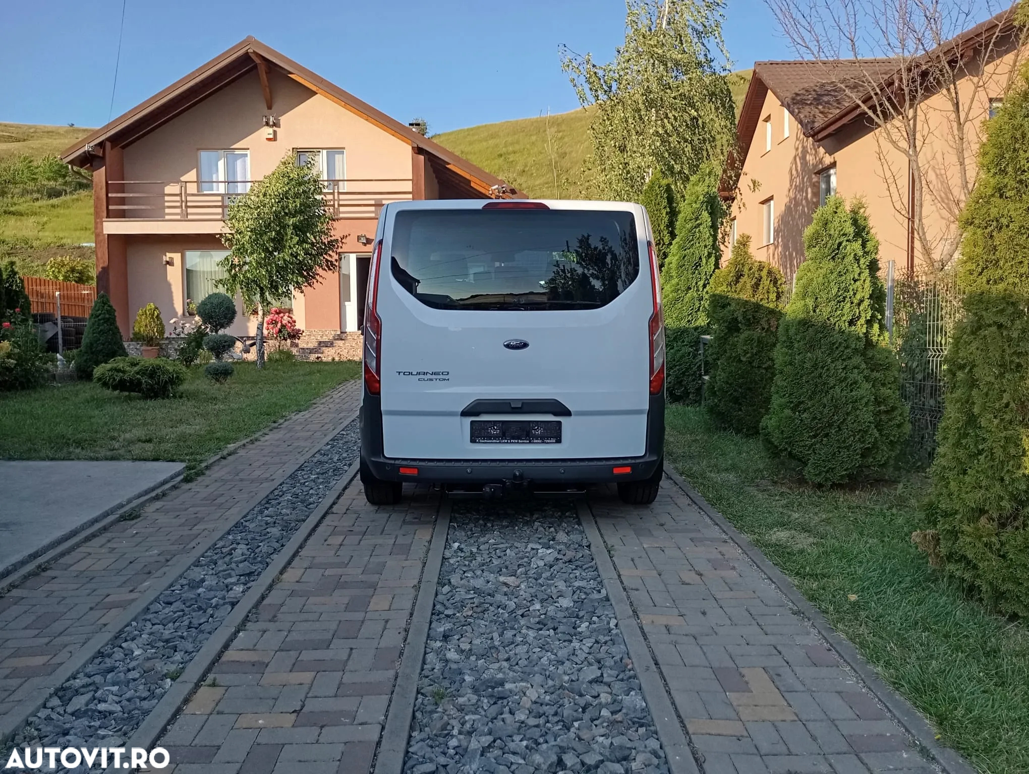 Ford Tourneo Custom Bus 320 2.0 EcoBlue 130 CP L1H1 Trend - 5