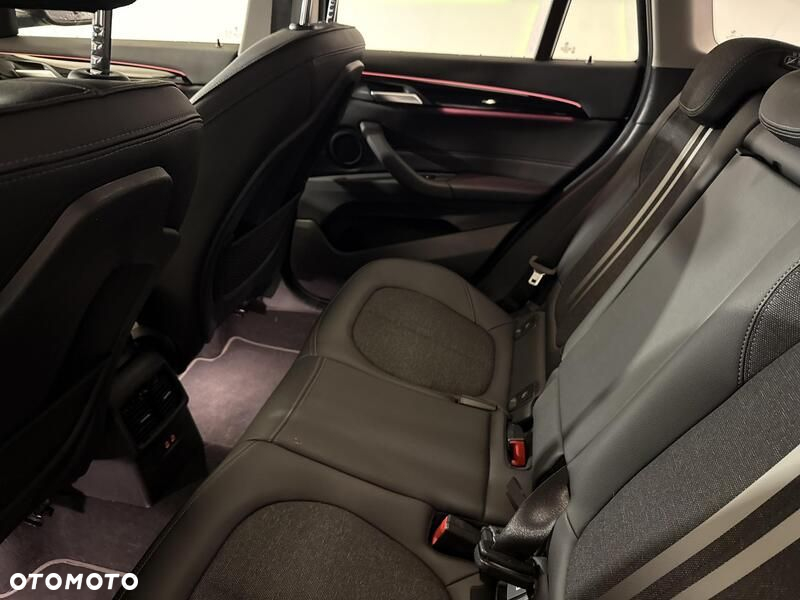 BMW X1 sDrive18i - 21