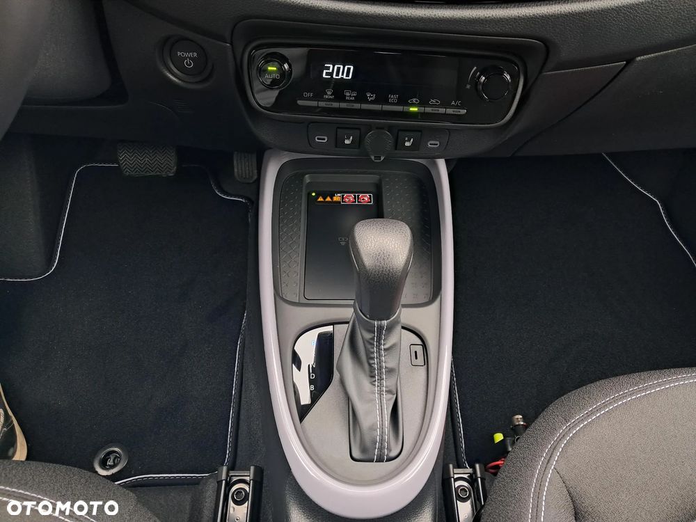 Toyota Aygo X Hybrid 1.5 Style e-CVT - 13