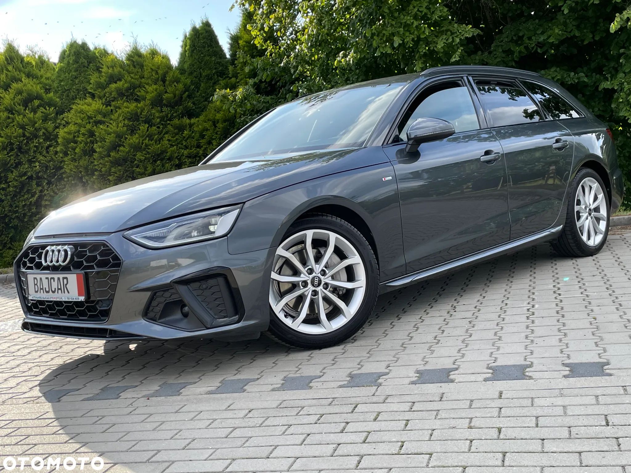 Audi A4 Avant 40 TDI S tronic S line - 1