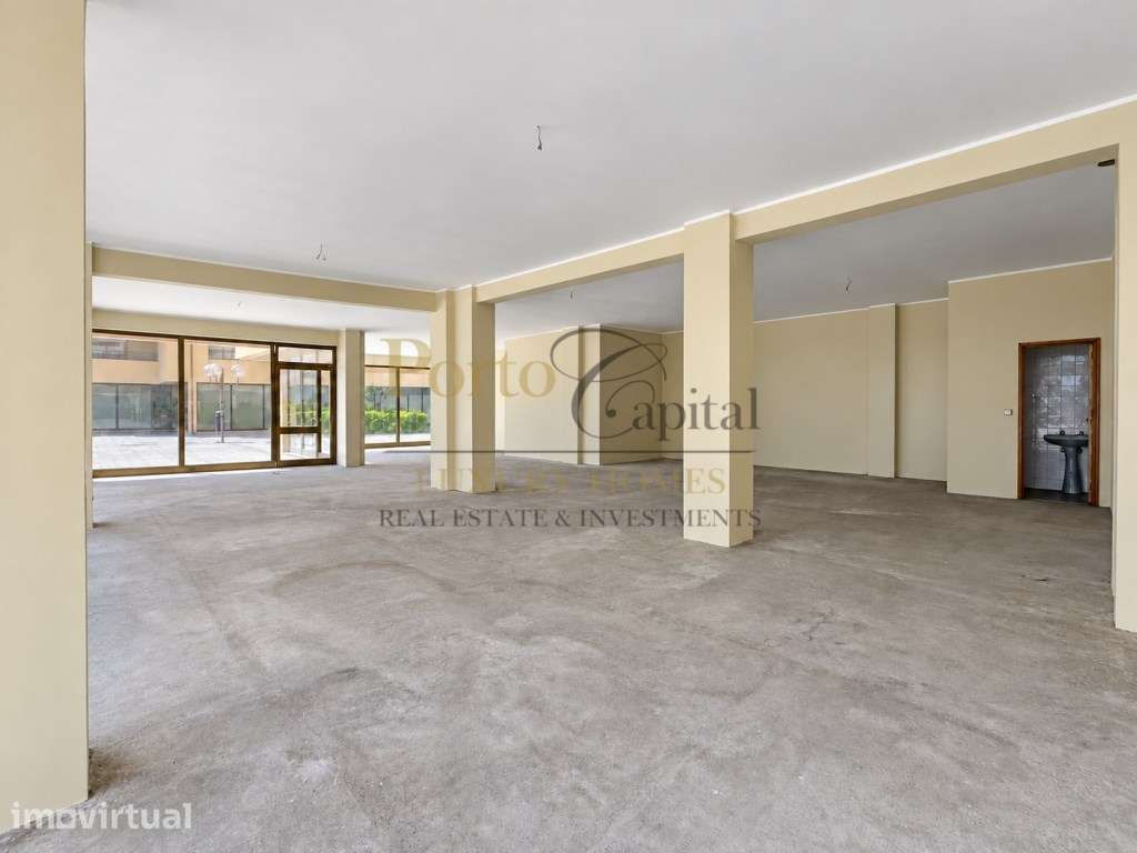 LOJA EM MATOSINHOS | 145 m² | 30 METROS DE MONTRA | À FACE DA RUA - Grande imagem: 4/33