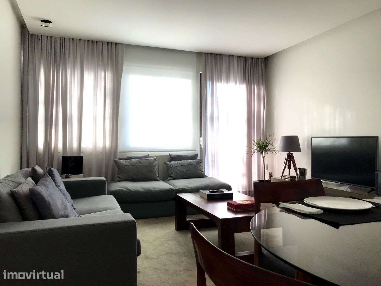 Apartamento T2 Mobilado Avenida da Liberdade Braga - Grande imagem: 2/12
